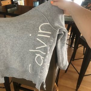 GRAY CALVIN CREWNECK